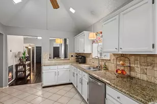 1322 Overlook Dr, Lewisville, TX 75067 - Photo 7