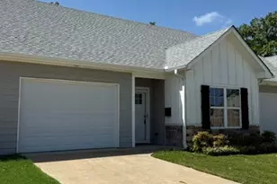 876 Camp St, Sulphur Springs, TX 75482 - Photo 1