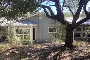 1225 Cedar Break Ct, Cleburne, TX 76033 - Photo 3