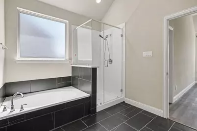 2806 Grand Lookout Lane, Arlington, TX 76001 - Photo 13