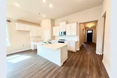 2806 Grand Lookout Lane, Arlington, TX 76001 - Photo 1