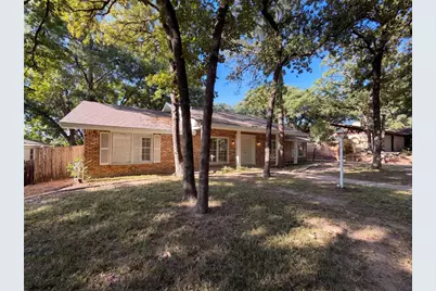 813 Wheelwood Drive, Hurst, TX 76053 - Photo 15