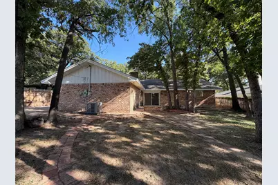 813 Wheelwood Drive, Hurst, TX 76053 - Photo 19