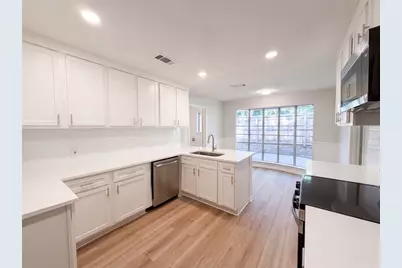 813 Wheelwood Drive, Hurst, TX 76053 - Photo 5