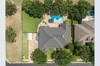 100 Painted Horse Trail, Waco, TX 76712 - Photo 3