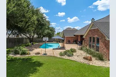 100 Painted Horse Trail, Waco, TX 76712 - Photo 5