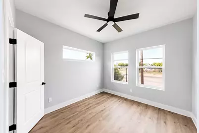 1115 E Oleander Street, Fort Worth, TX 76104 - Photo 11