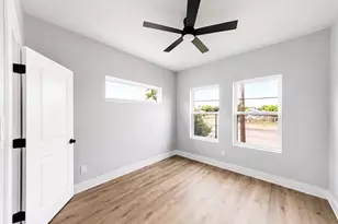 1115 E Oleander St, Fort Worth, TX 76104 - Photo 11