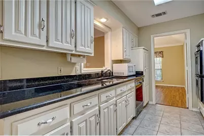 5705 Royal Club Drive, Arlington, TX 76017 - Photo 11