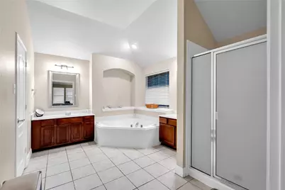 308 Foxbury Drive, Euless, TX 76040 - Photo 9