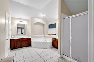 308 Foxbury Dr, Euless, TX 76040 - Photo 9