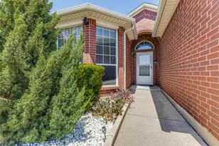 3921 Old Richwood Ln, Fort Worth, TX 76244 - Photo 3