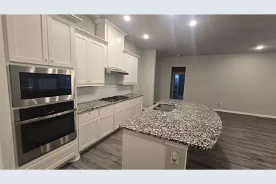 4805 Briarwood Drive, Haltom City, TX 76137 - Photo 5