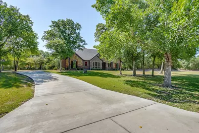 7259 Oak Creeks Court, Fort Worth, TX 76135 - Photo 3
