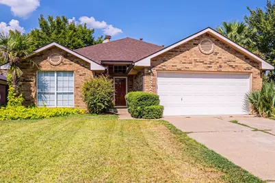 3226 Wuthering Circle, Grand Prairie, TX 75052 - Photo 1