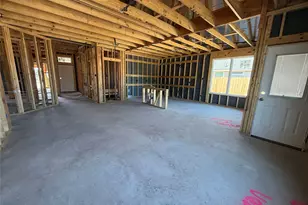 107 Jenjira Wy, McGregor, TX 76657 - Photo 3