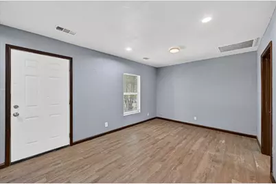 601 Royal Street, Cleburne, TX 76031 - Photo 11