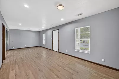 601 Royal Street, Cleburne, TX 76031 - Photo 13