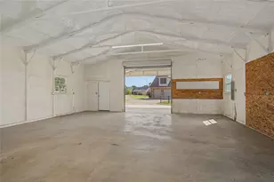 124 Carnes Ct, Springtown, TX 76082 - Photo 7