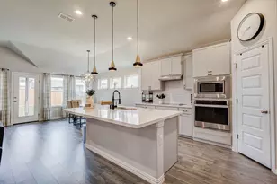 101 St Meena Ct, Fort Worth, TX 76120 - Photo 9