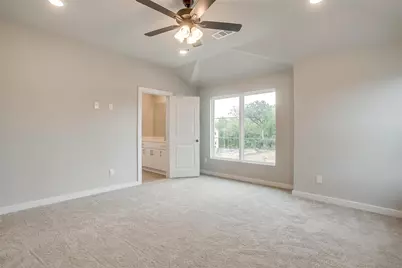 4532 Hogans Alley Drive, Arlington, TX 76001 - Photo 19