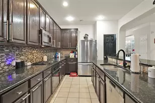 4951 Eyrie Ct, Grand Prairie, TX 75052 - Photo 7