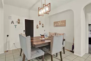 4951 Eyrie Ct, Grand Prairie, TX 75052 - Photo 9