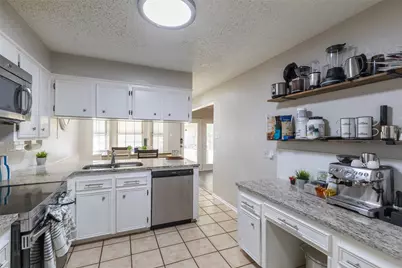 2250 Shere Lynne Drive, Abilene, TX 79606 - Photo 7