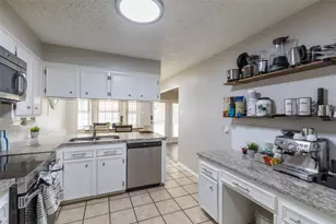 2250 Shere Lynne Dr, Abilene, TX 79606 - Photo 7