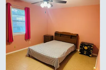 1210 S Clements Street, Gainesville, TX 76240 - Photo 25