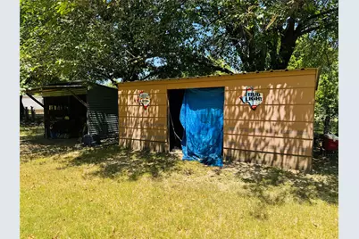 1210 S Clements Street, Gainesville, TX 76240 - Photo 35
