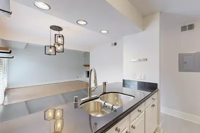 5916 Sandhurst Lane #234, Dallas, TX 75206 - Photo 7