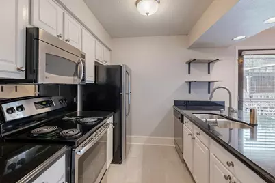 5916 Sandhurst Lane #234, Dallas, TX 75206 - Photo 9