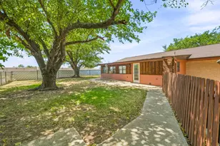 409 N Charlotte, Stephenville, TX 76401 - Photo 31