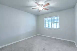 2759 Wentworth Dr, Grand Prairie, TX 75052 - Photo 9