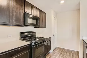 317 Blue Crow Ln, Fort Worth, TX 76052 - Photo 11