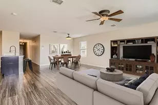 317 Blue Crow Ln, Fort Worth, TX 76052 - Photo 7