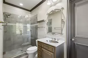 2404 Hollow Hill Ln, Lewisville, TX 75056 - Photo 25