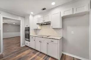 401 Hutson Dr, Corsicana, TX 75110 - Photo 9