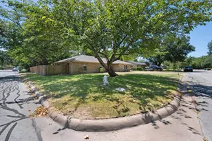 401 Hutson Dr, Corsicana, TX 75110 - Photo 29