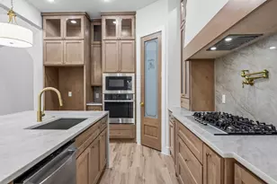 705 Cliff St, Fort Worth, TX 76164 - Photo 11