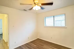 324 Conger Dr, Mesquite, TX 75149 - Photo 3