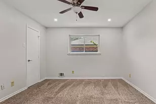 4915 Hovenkamp Dr, Dallas, TX 75227 - Photo 23