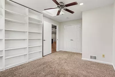 4915 Hovenkamp Drive, Dallas, TX 75227 - Photo 17