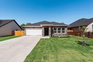 2512 Sheraton Dr, Fort Worth, TX 76105 - Photo 1