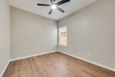 2512 Sheraton Drive, Fort Worth, TX 76105 - Photo 7