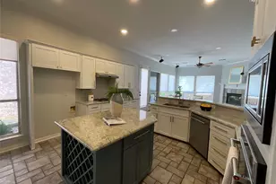 2917 Waterford Dr, Irving, TX 75063 - Photo 9