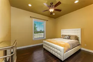 223 E Bay Dr, Bridgeport, TX 76426 - Photo 25