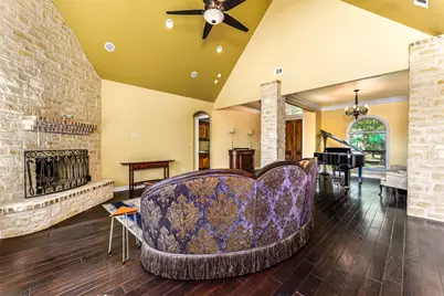 223 E Bay Drive, Bridgeport, TX 76426 - Photo 5