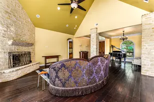 223 E Bay Dr, Bridgeport, TX 76426 - Photo 5